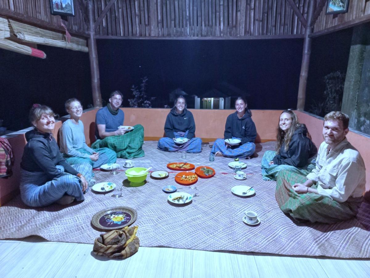 Sun Rice Homestay Ruteng Buitenkant foto