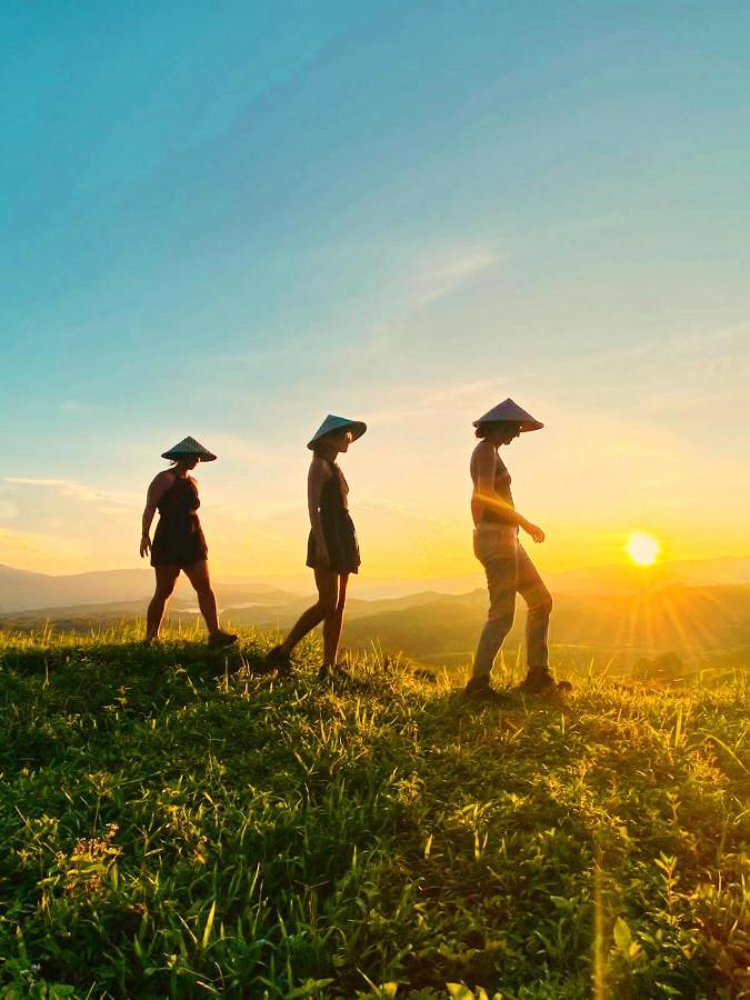 Sun Rice Homestay Ruteng Buitenkant foto