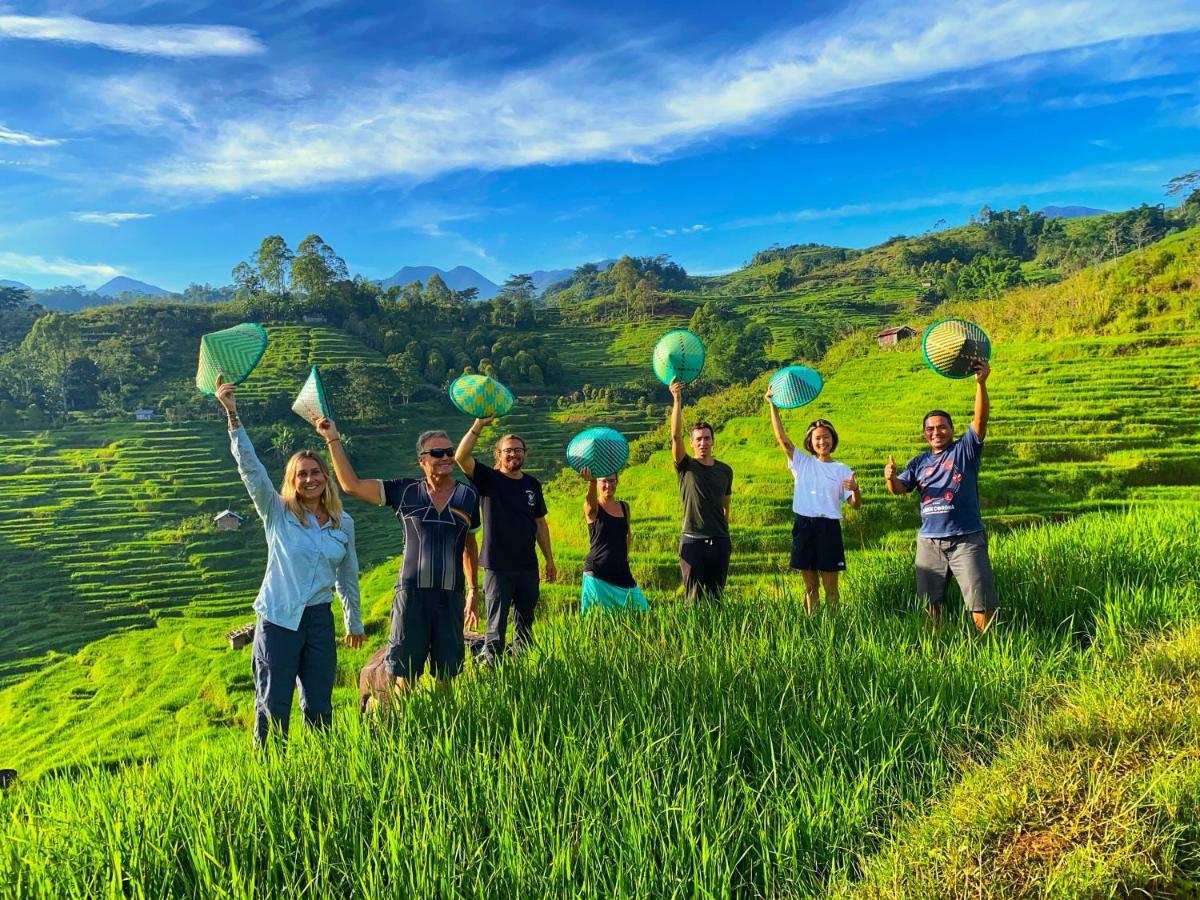 Sun Rice Homestay Ruteng Buitenkant foto