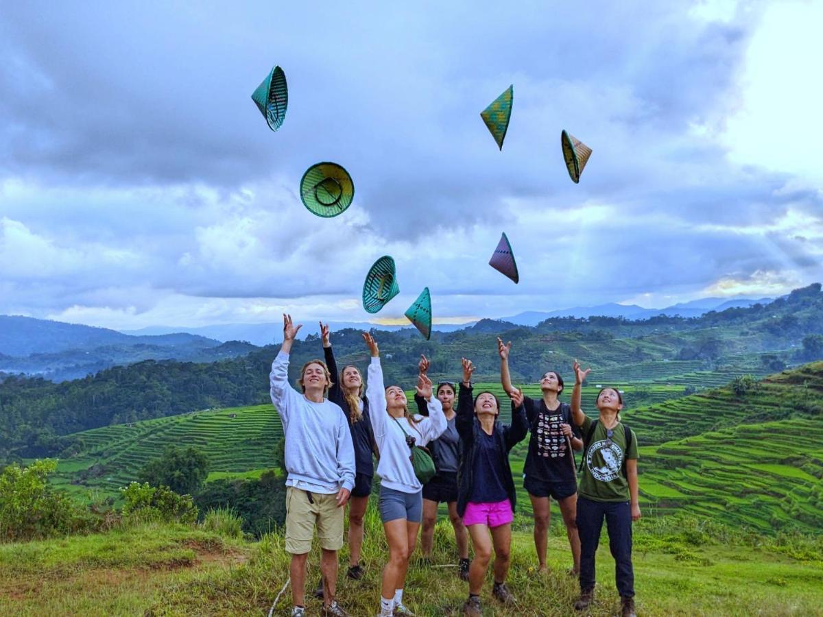 Sun Rice Homestay Ruteng Buitenkant foto