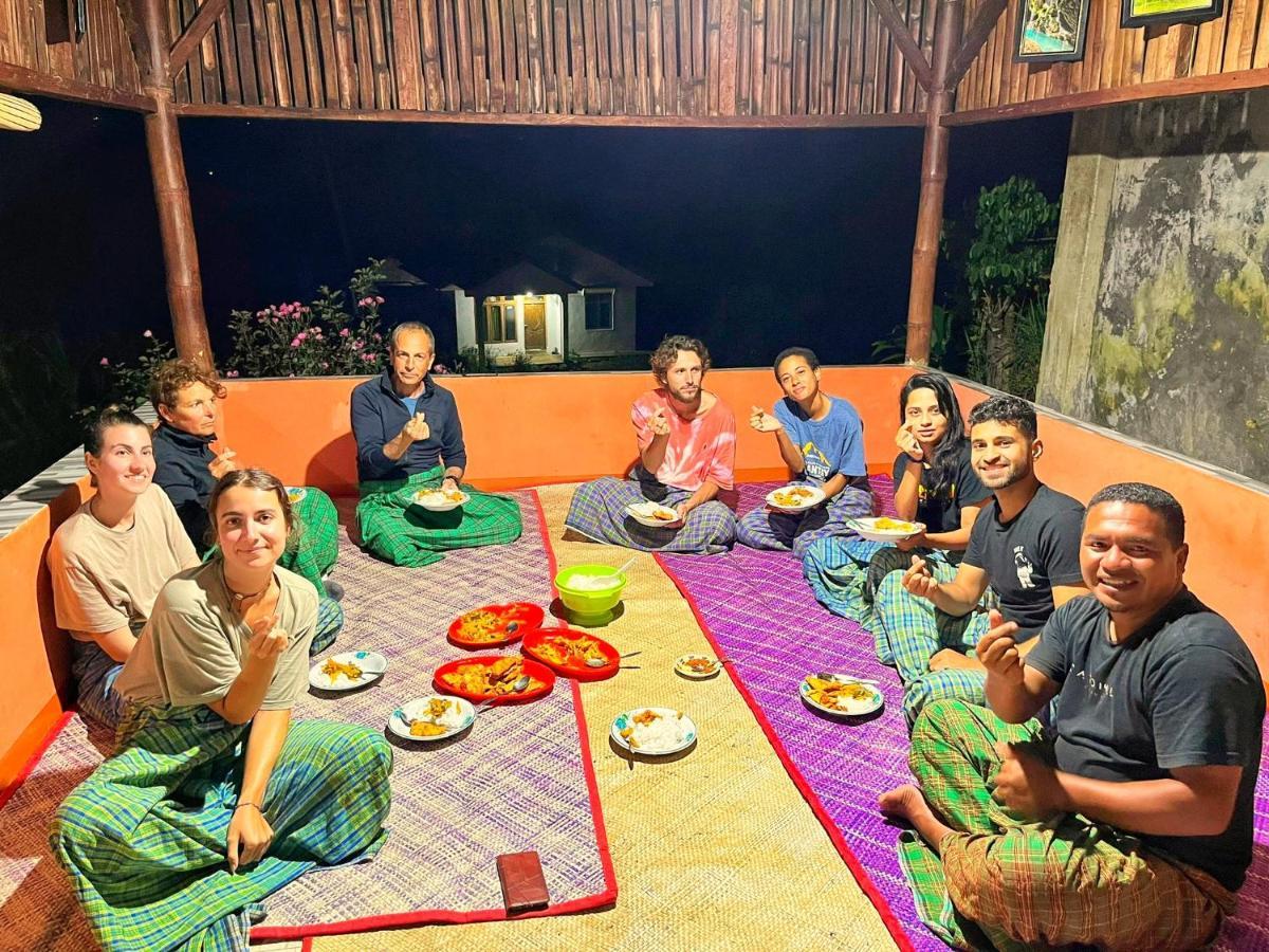 Sun Rice Homestay Ruteng Buitenkant foto